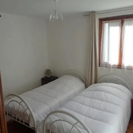 17 Rue De Chalon 86120 St Leger De Montbrillais