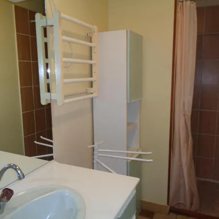 17 Rue De Chalon 86120 St Leger De Montbrillais